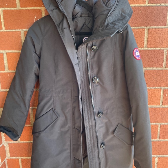 Canada Goose - Picture 2 of 4